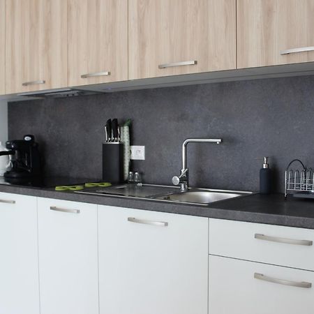 Leo Apartment Free Parking!!! Bratislava Exterior foto